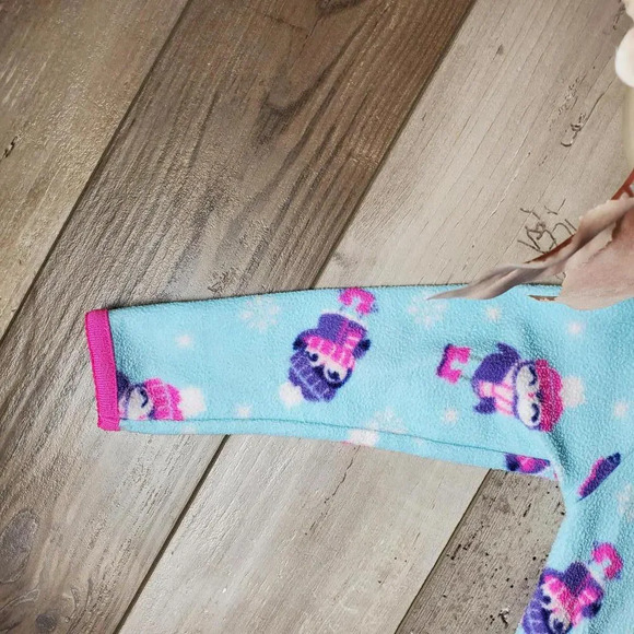 Carter's Size 2T Toddler Girl Blue and Pink Penguin Fleece Footed Pajamas - Picture 7 of 15